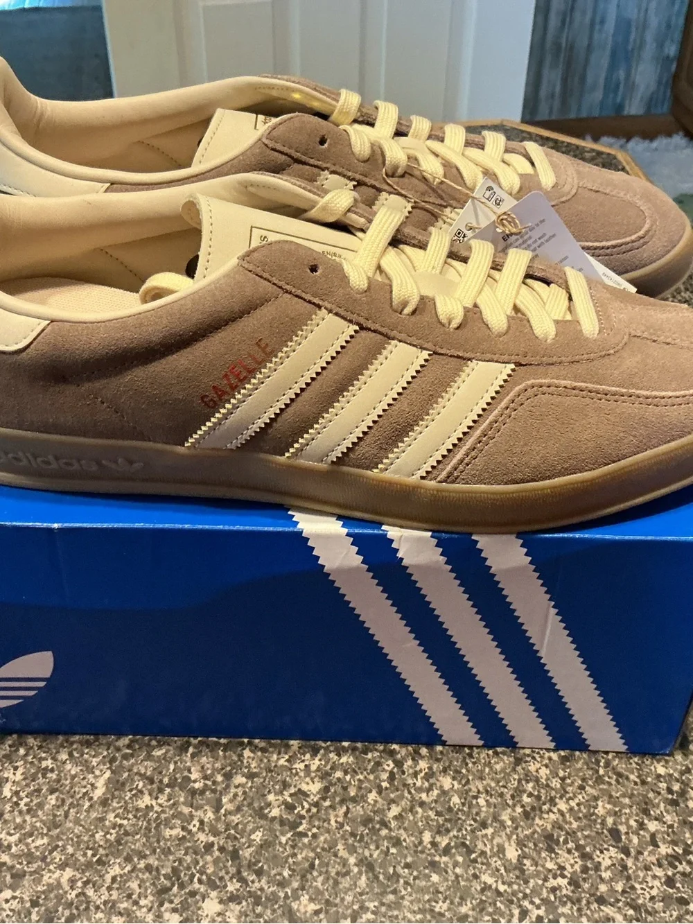adidas Men’s Gazelle Suede Sneakers - Taupe/Off-White KI2252 style. Size 12.